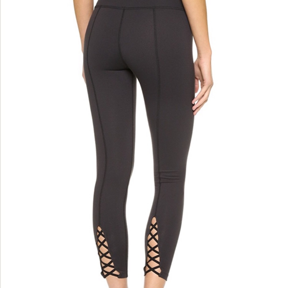 ISO beyond yoga cross back leggings